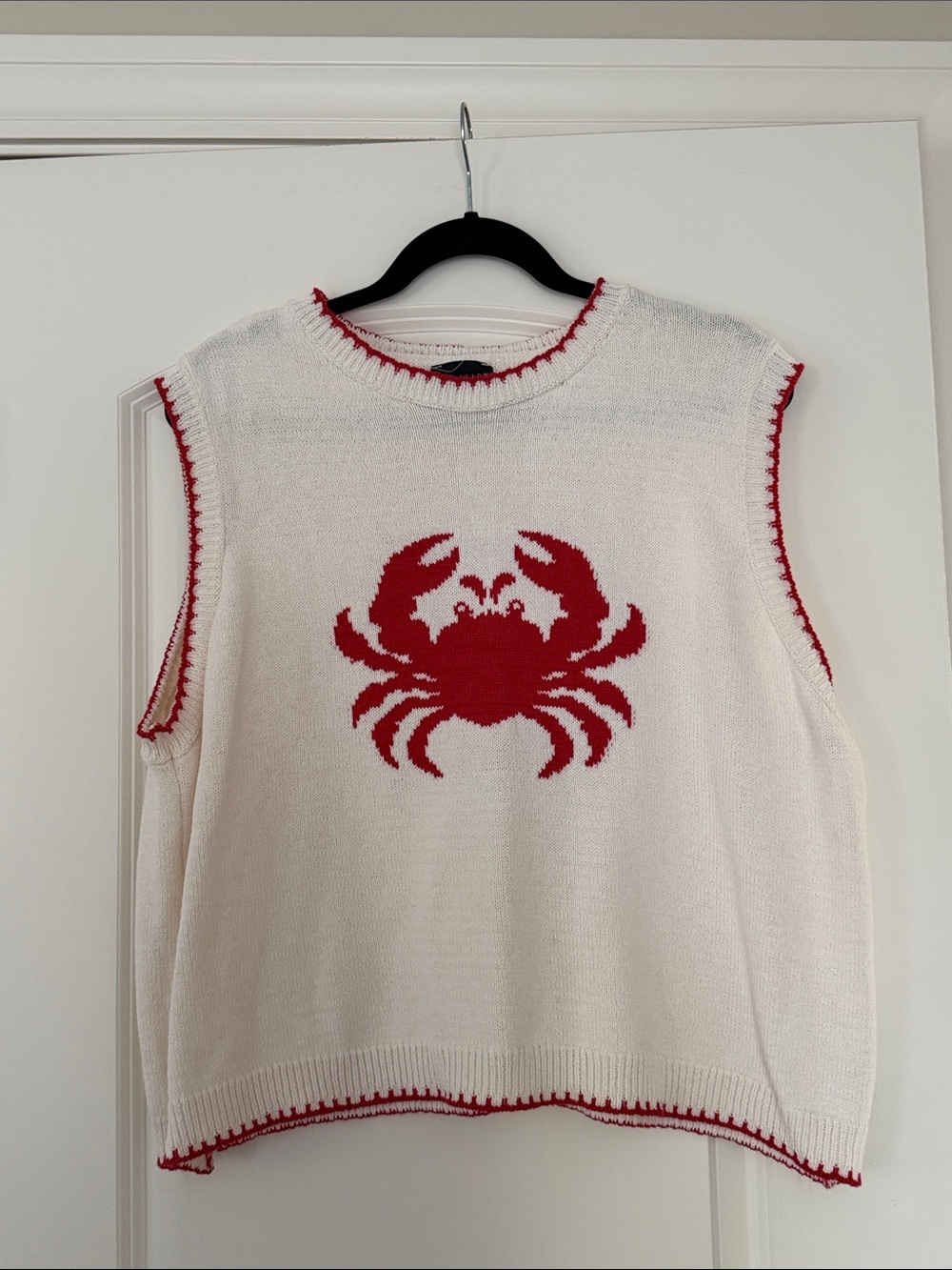 ASOS Design | (L) Women’s White Sleeveless Knit Sweater with Red Crab Motif